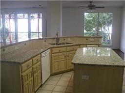 Building Photo - 3420 Lakeside Dr