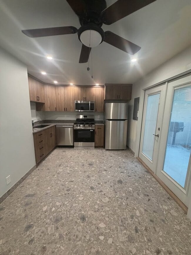 Building Photo - 1451 Arthur Dr