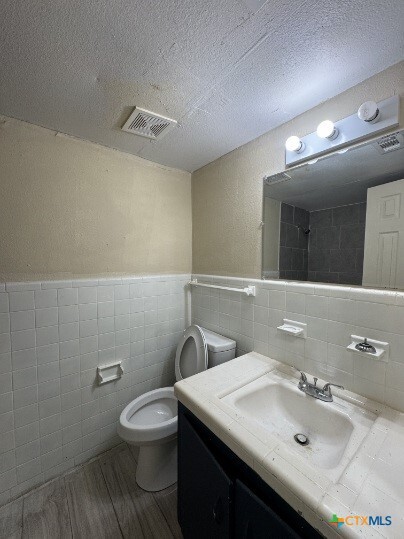 Building Photo - 414 E Dunn Ave