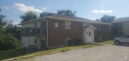 Building Photo - 3300 Albany Ct