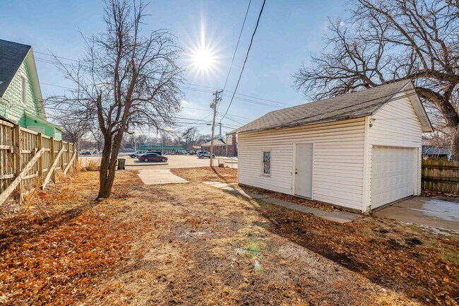 Building Photo - 2841 P St