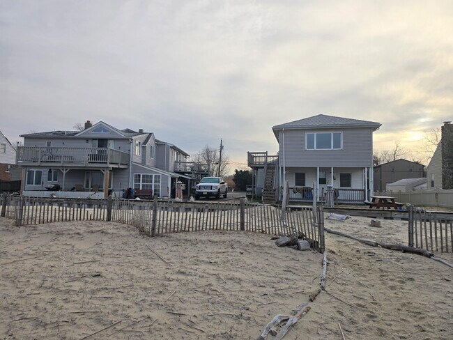 Foto del edificio - 18 Slape Ave