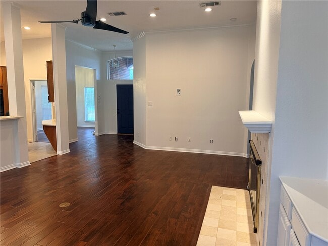 Building Photo - 2220 Sky Harbor Dr