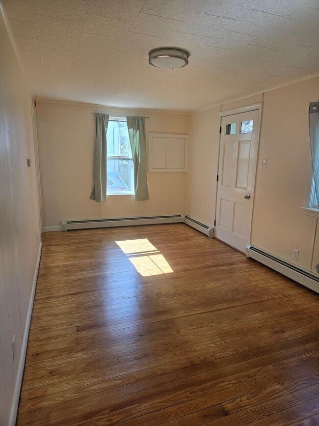 Living Room - 7 Myrtle St