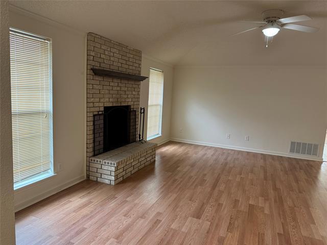 Foto del edificio - 2217 Woodcreek St