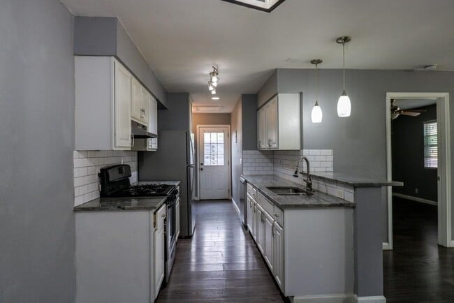 Foto del edificio - 2301 Tern Cir