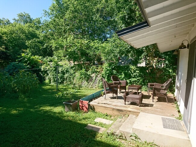 Building Photo - 6507 Laird Dr