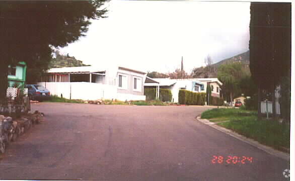 Building Photo - Flynn Springs
