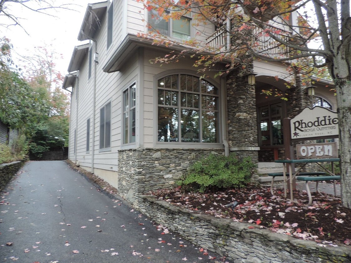 Foto principal - Luxurious 2bd Condo in Downtown Blowing Rock!