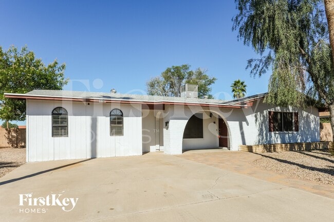 Building Photo - 4924 S Hazelton Ln