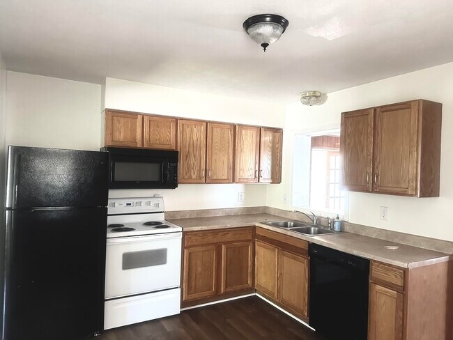 Foto del edificio - 1465 Anniston Dr
