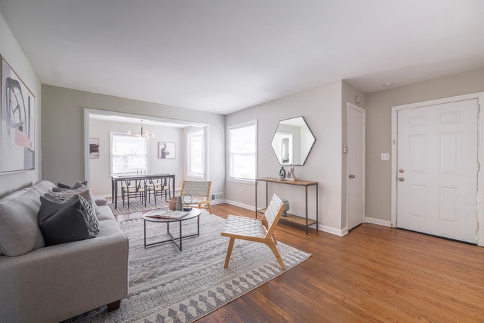 Photo - 1251 Richland Rd SW – Sunlight Meets Charm