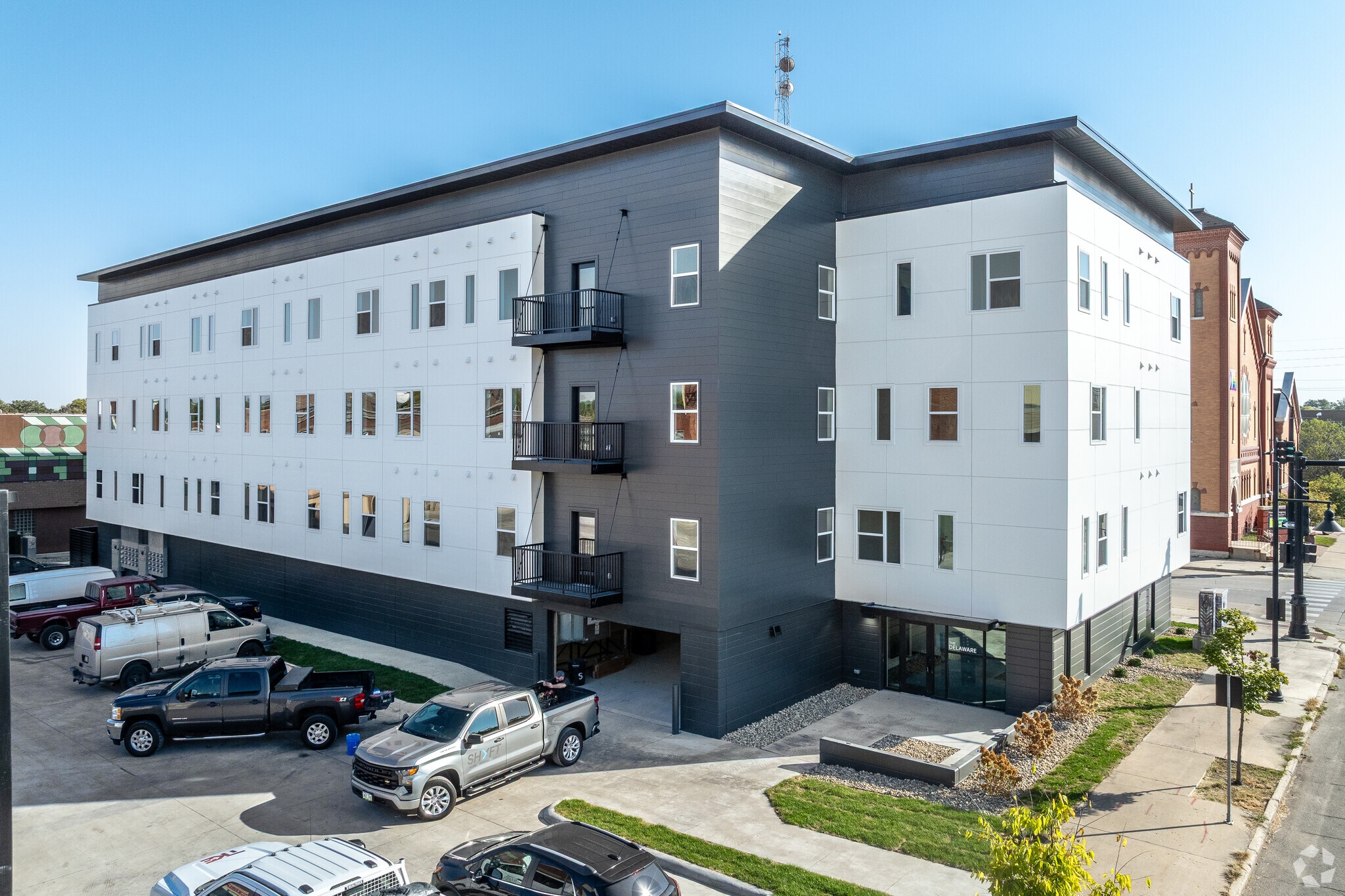 Picture of The Delaware - Luxury Apartment's in Mason City! - 110 North Delaware ...