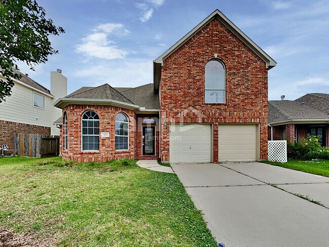 Building Photo - 439 Pinewood Ridge Dr
