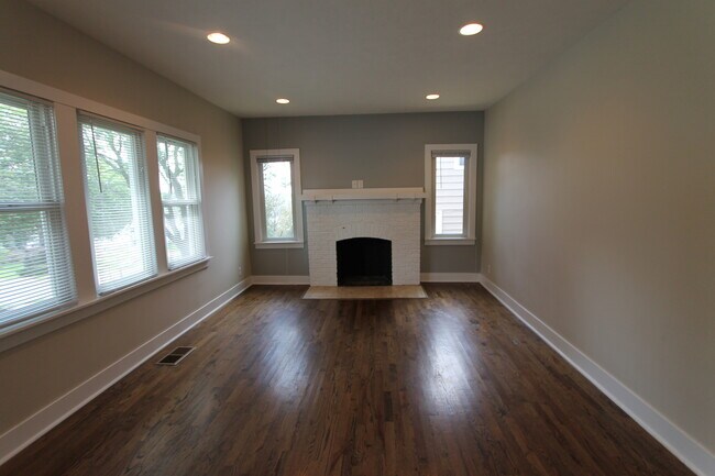 Foto del edificio - Dreamy 3 Bedroom house in Midtown