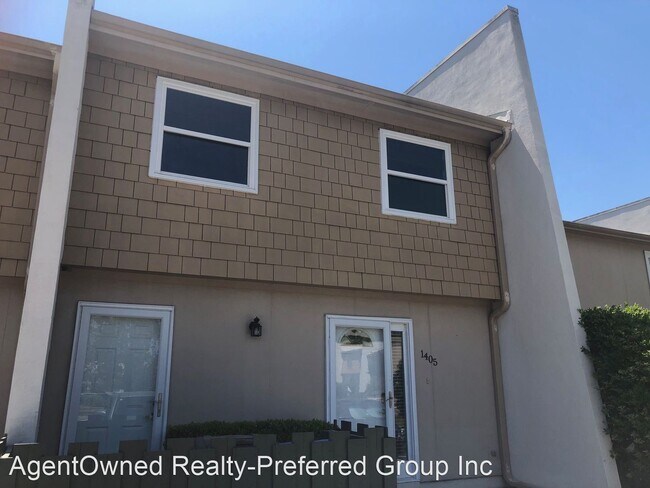 Building Photo - 3 br, 2.5 bath House - 1405 Ventura Place