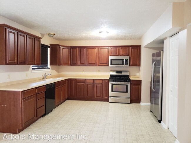 Building Photo - 3 br, 2.5 bath House - 803 WINGATE DRIVE
