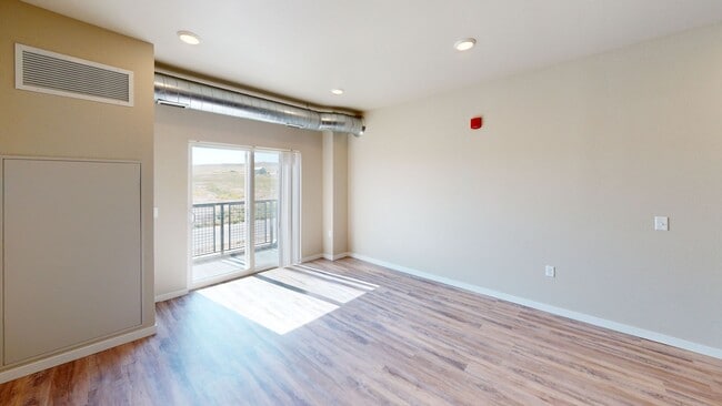 Interior Photo - 10Bedrock Apartments