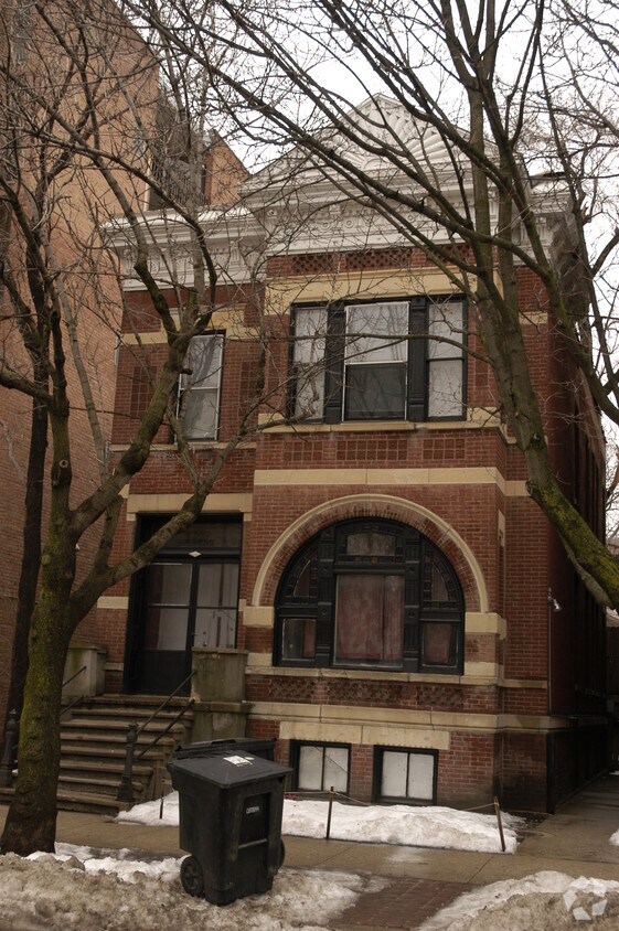 Building Photo - 2329 N Geneva Ter