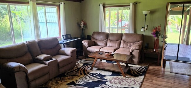 Foto del edificio - 15-2054-2054 10th Ave