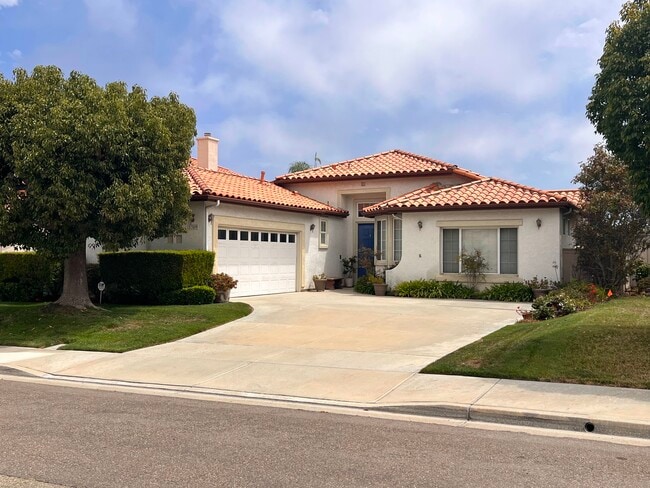 Building Photo - 1359 Sparrow Rd