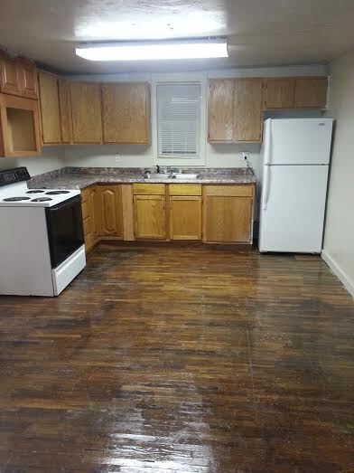 Building Photo - 105 W Grimes St