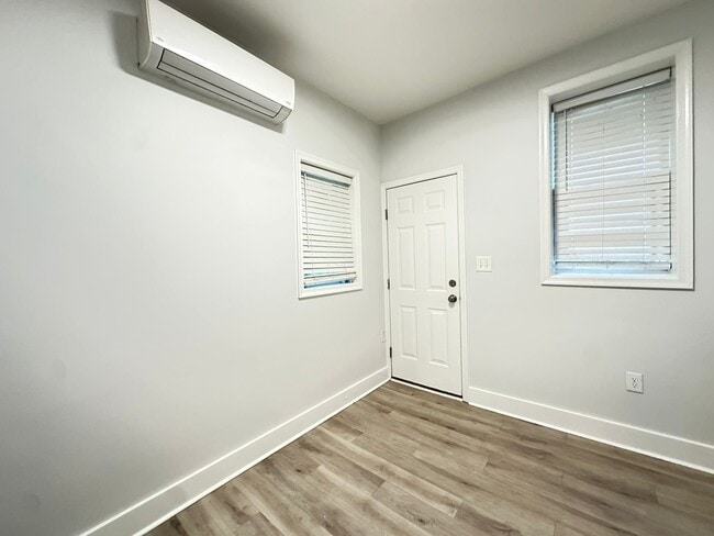 Building Photo - 2822 N Taney St