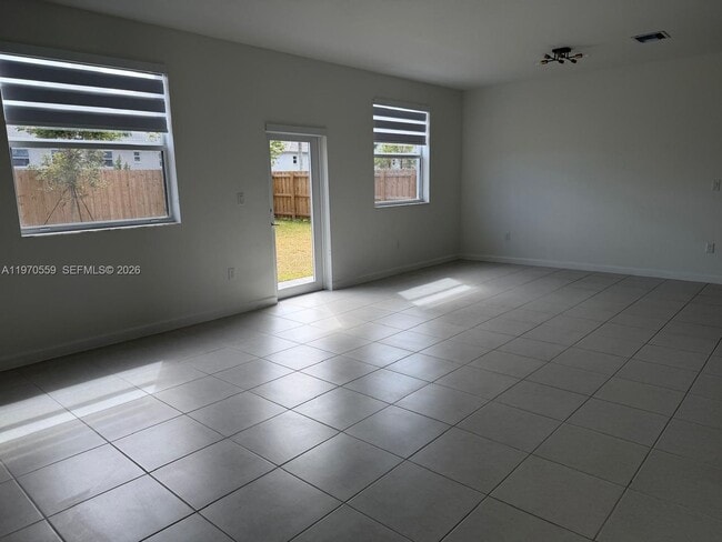 Foto del edificio - 2638 SE 9th St