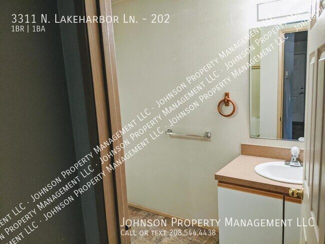 Foto del edificio - 3311 N Lakeharbor Ln