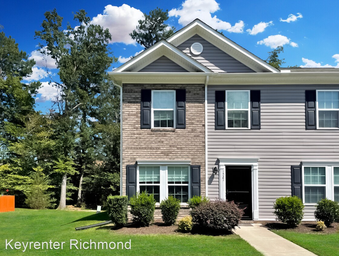 Foto principal - 1521 Stonewall Manor Dr