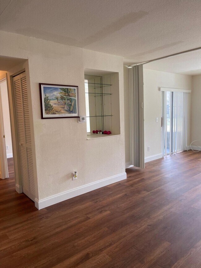 Building Photo - 1740 Palm Cove Blvd