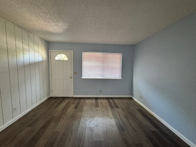 Foto del edificio - 7442 Tierra Way