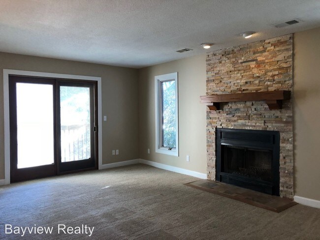 Building Photo - 3 br, 3.5 bath House - 2302 Croix Dr