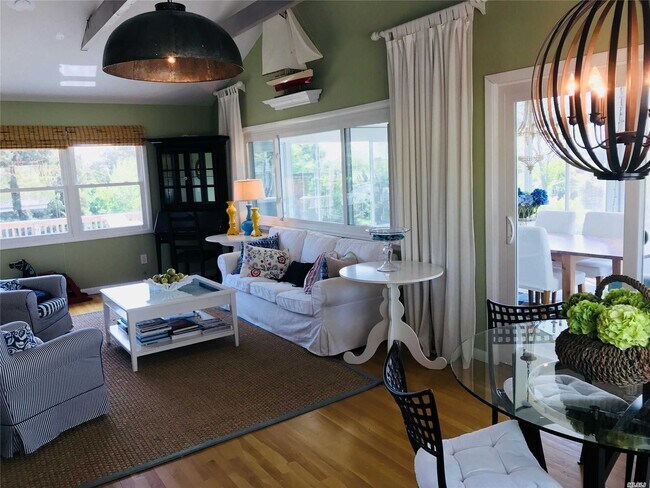 Foto del edificio - 14 Sandpiper Ct