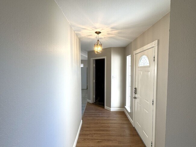 Foto del edificio - 114 Bluefield Dr