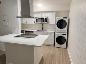 Building Photo - 4903-4913 Walnut St