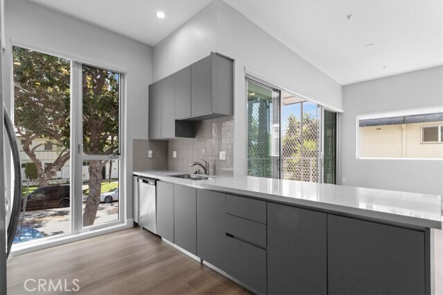 Building Photo - 1223 Hayworth Ave