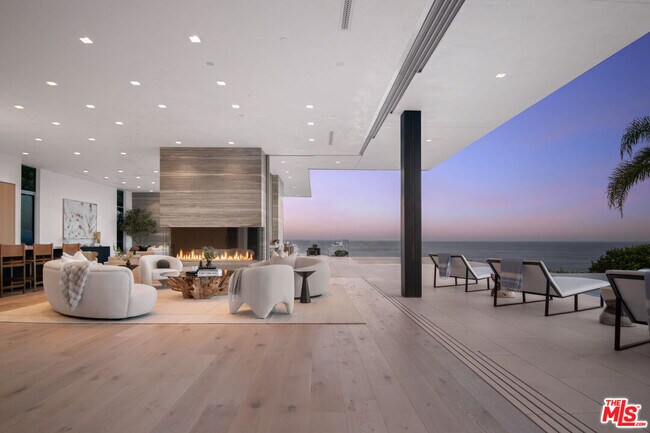 Foto del edificio - 26946 Pacific Coast Hwy