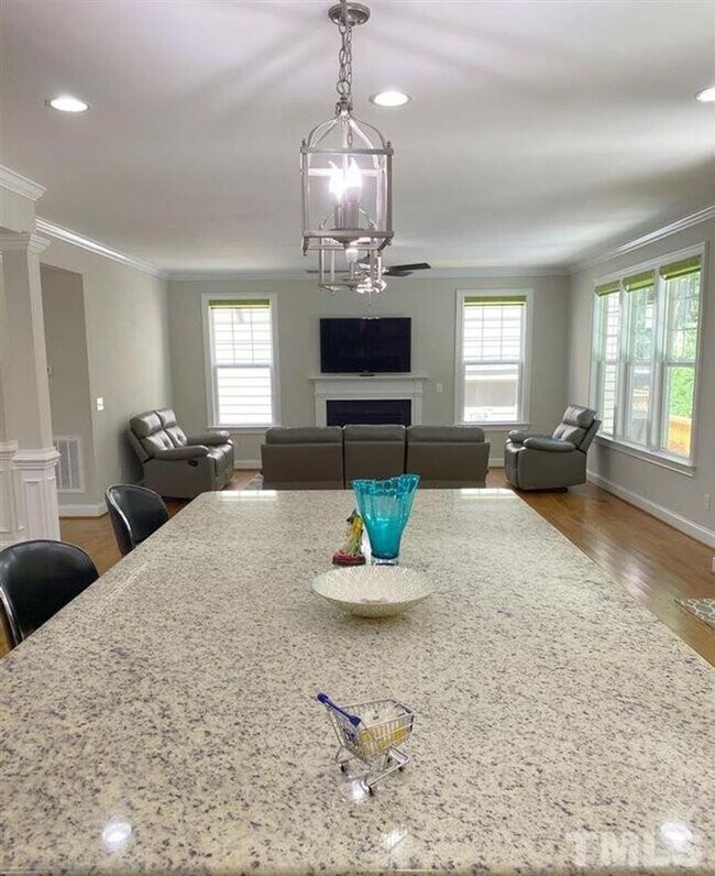 Building Photo - Room in Single Family Home on Grande Chateau Ln