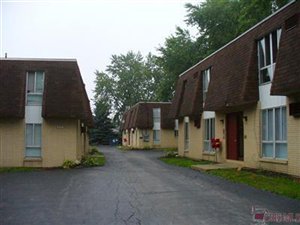Foto del edificio - 290 Colonial Dr