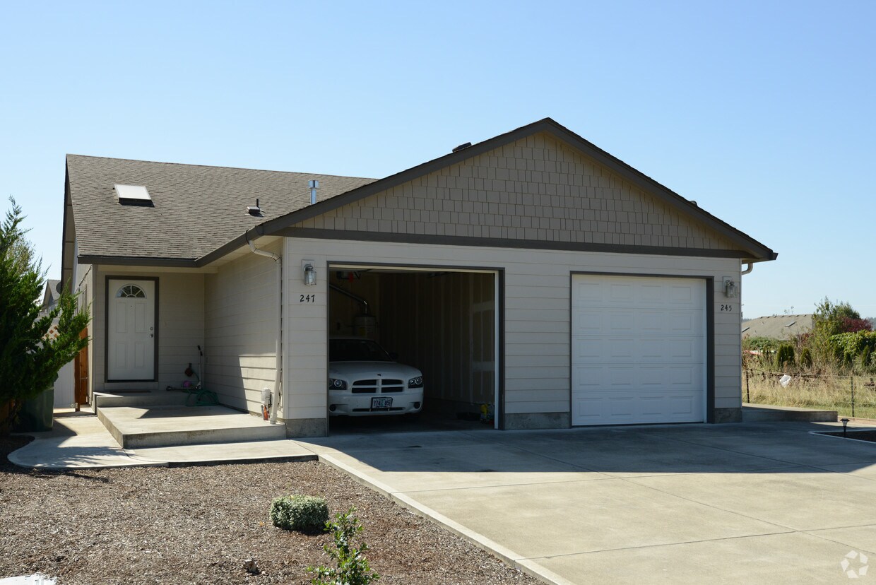 245287 E Gwinn St, Monmouth, OR 97361 Apartments in Monmouth, OR