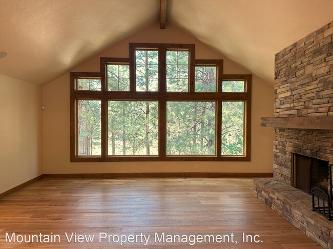 Building Photo - 3 br, 2.5 bath House - 2834 NW Lakemont Dr.