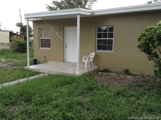 Building Photo - 15935 E Bunche Park Dr