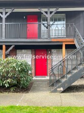 Building Photo - 3425 S 176th St