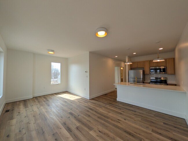 Building Photo - 5900 Fort Ave