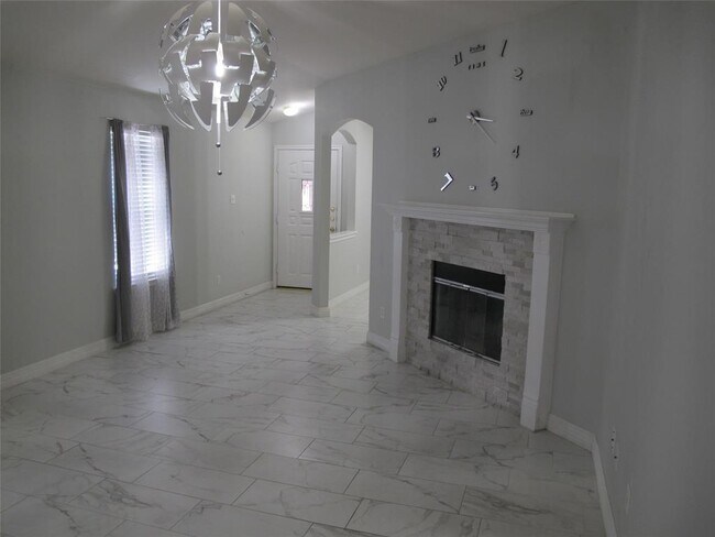 Foto del edificio - 3401 Pioneer Crossing Dr