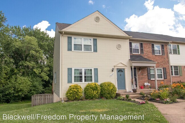 Building Photo - 3 br, 3.5 bath House - 8683 Point of Woods Dr