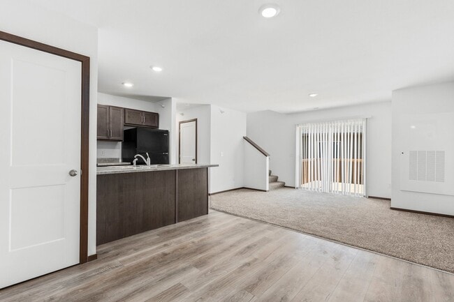 Foto del edificio - Shepherd Hills Commons