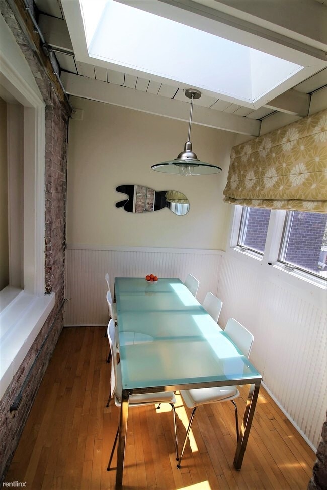 Building Photo - 54 Dwight St