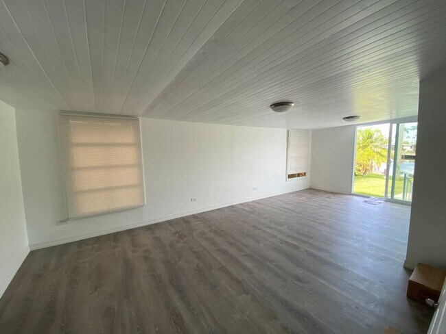 Building Photo - Relax, Fish & Unwind – Beautifully Updated Waterfront Home in Active 55+ Community